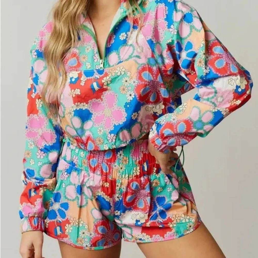 Peach Love California Floral Cropped Jacket size S (F)
